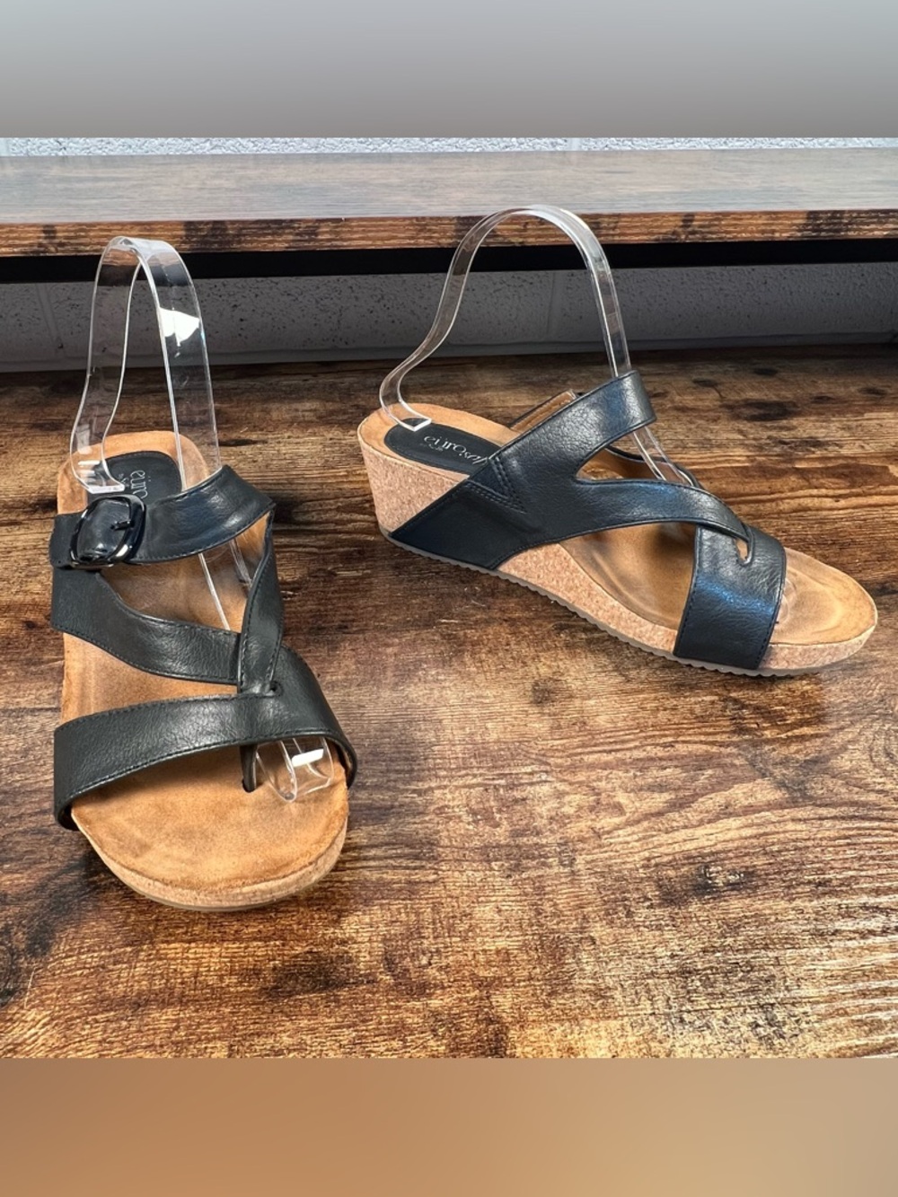 EuroSoft Sandals Emrie Cork Wedge Black Faux Leather Thong Toe Casual Women's 9